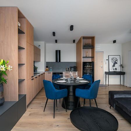 Nice View Apartment, Free Underground Parking, City Square 6 Min Wrocław Exteriör bild